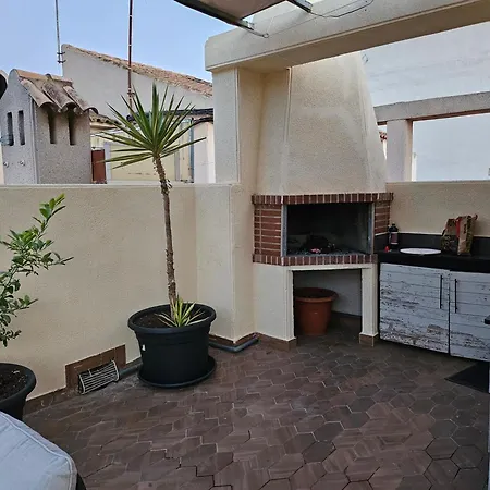 Penthouse 2 Bedroom, 2 Bathroom Апартаменты Торевьиа